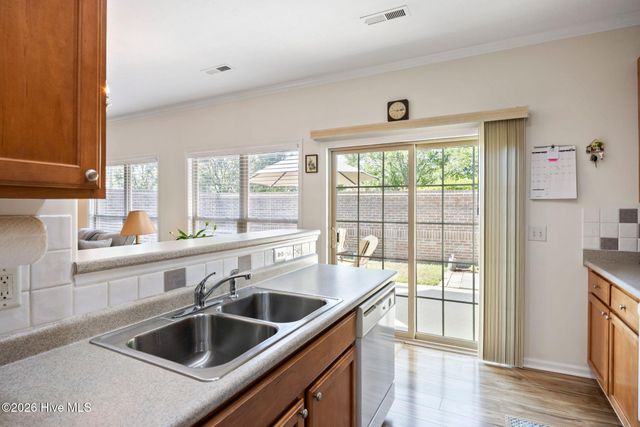 1002 Summerlin Falls Court, Wilmington, NC 28412