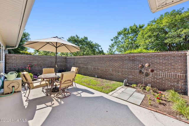 1002 Summerlin Falls Court, Wilmington, NC 28412