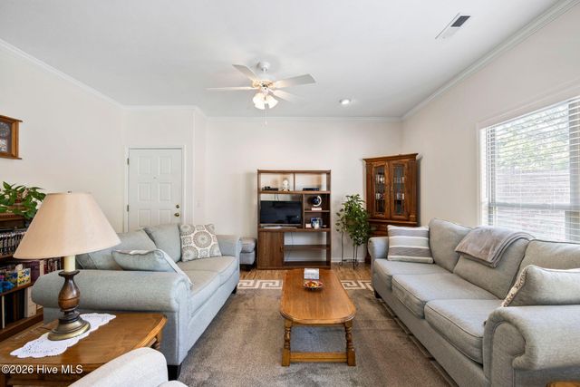 1002 Summerlin Falls Court, Wilmington, NC 28412