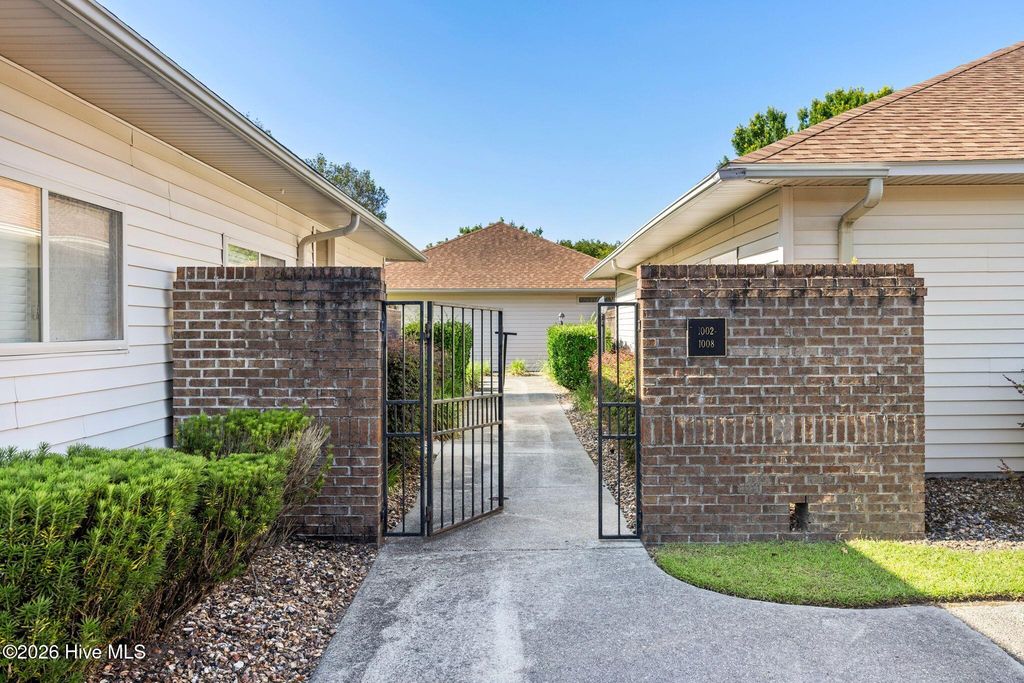 1002 Summerlin Falls Court, Wilmington, NC 28412