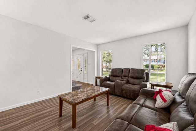 1523 Bodart Drive, Houston, TX 77090