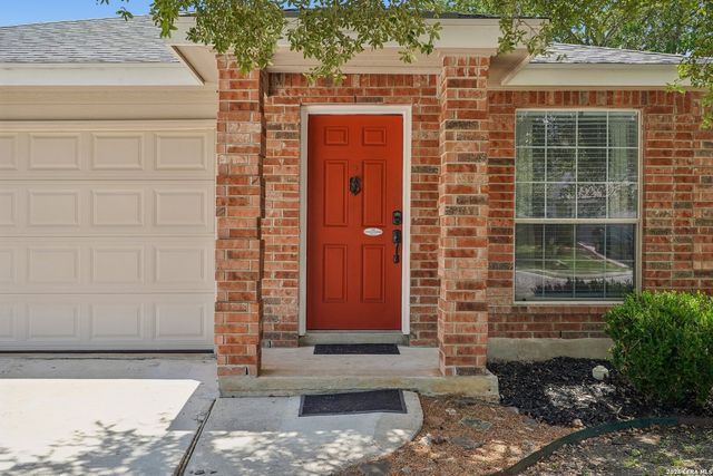 243 STARLING CRK, New Braunfels, TX 78130