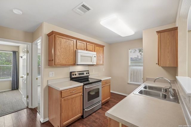243 STARLING CRK, New Braunfels, TX 78130