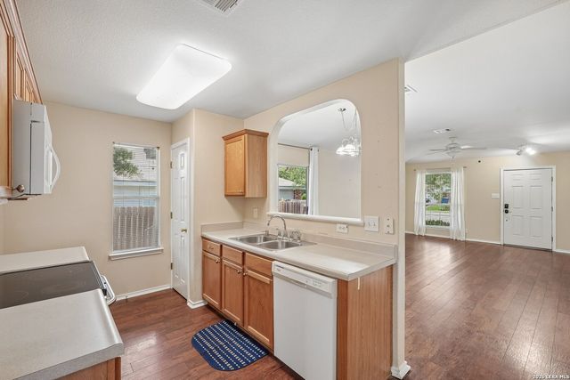 243 STARLING CRK, New Braunfels, TX 78130