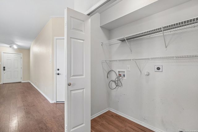 243 STARLING CRK, New Braunfels, TX 78130