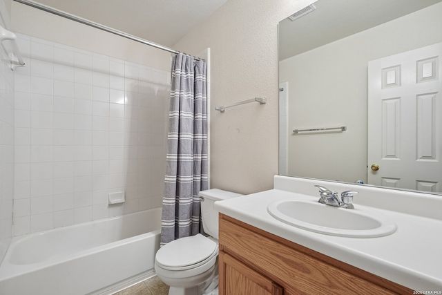 243 STARLING CRK, New Braunfels, TX 78130