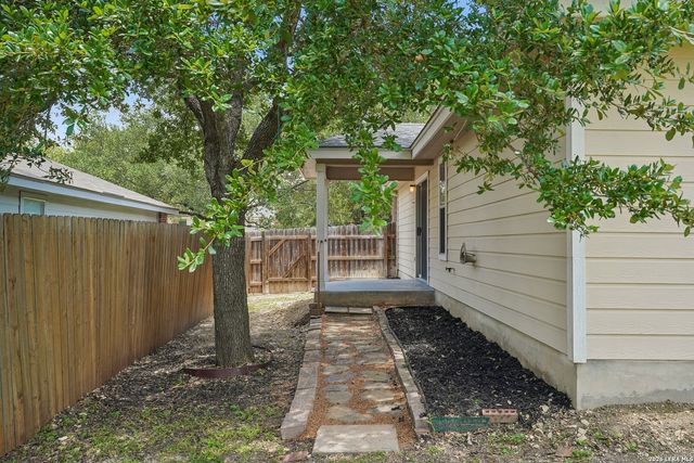 243 STARLING CRK, New Braunfels, TX 78130