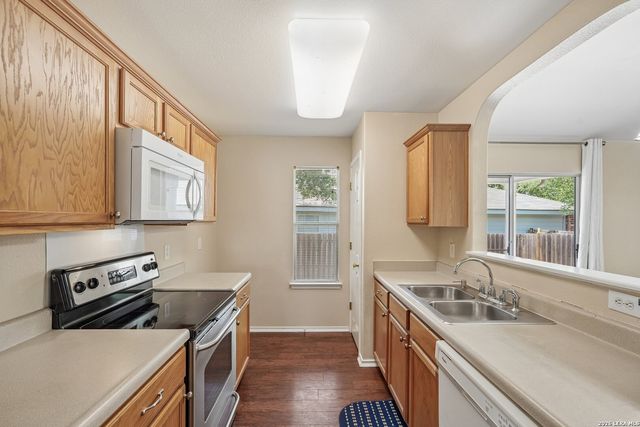 243 STARLING CRK, New Braunfels, TX 78130
