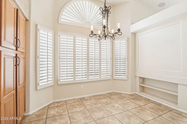 5025 W SIESTA Way, Laveen, AZ 85339