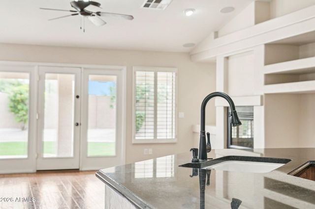 5025 W SIESTA Way, Laveen, AZ 85339