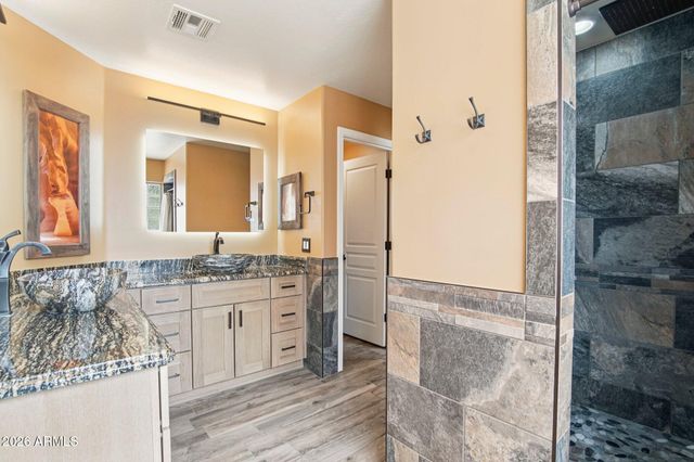 5025 W SIESTA Way, Laveen, AZ 85339