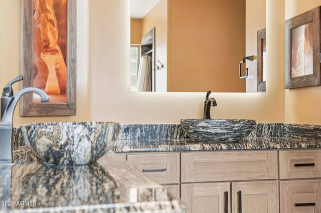 5025 W SIESTA Way, Laveen, AZ 85339