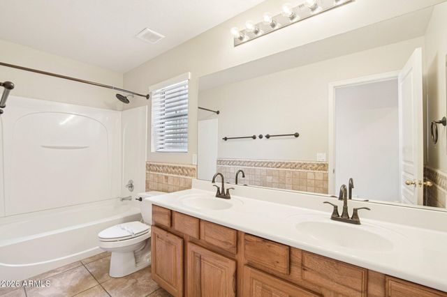 5025 W SIESTA Way, Laveen, AZ 85339