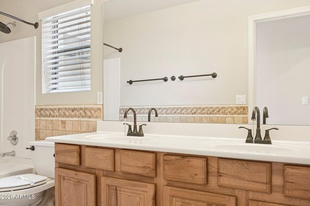 5025 W SIESTA Way, Laveen, AZ 85339