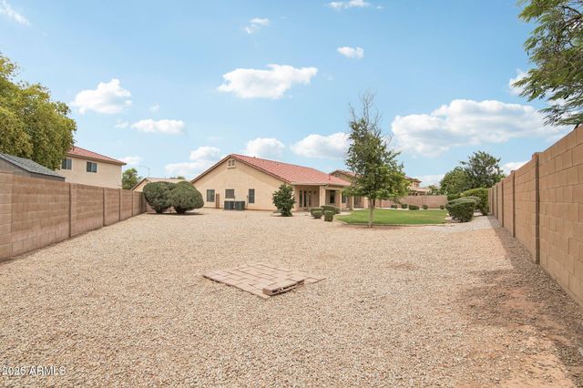 5025 W SIESTA Way, Laveen, AZ 85339