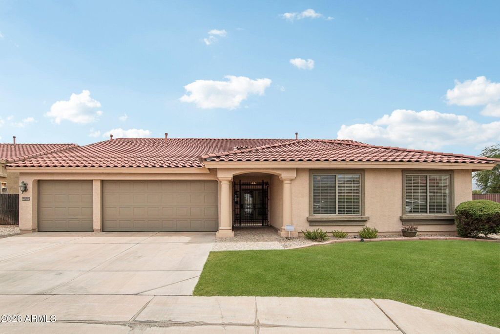 5025 W SIESTA Way, Laveen, AZ 85339