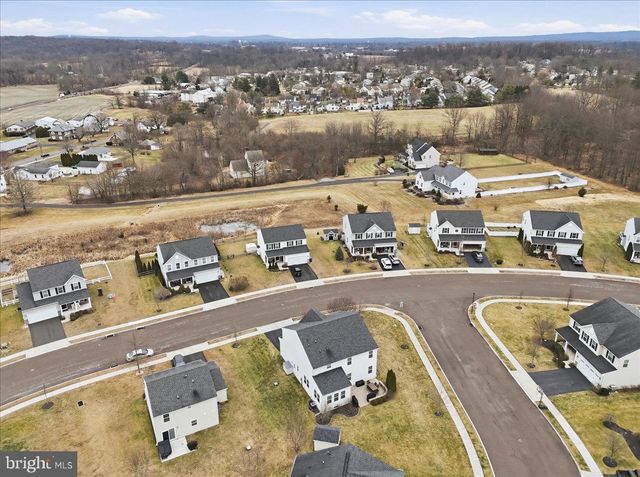 1830 ALAMINGO DR, Quakertown, PA 18951