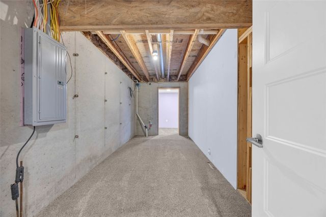 1104 E 16th, Vinton, IA 52349