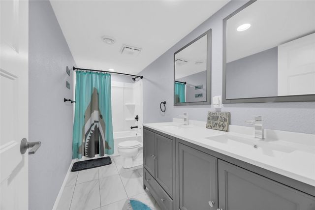 1104 E 16th, Vinton, IA 52349