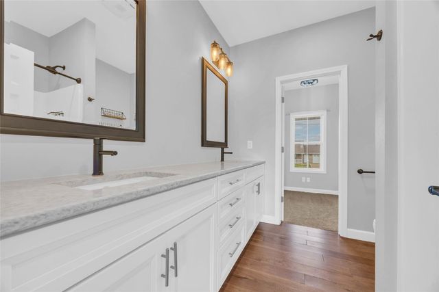 1104 E 16th, Vinton, IA 52349