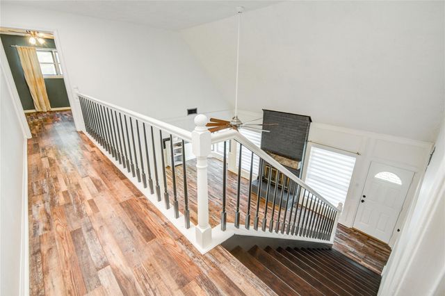 55 Willow Court, Lake Jackson, TX 77566