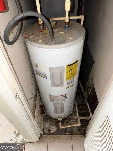 2176 Wellington Circle, Lithonia, GA 30058