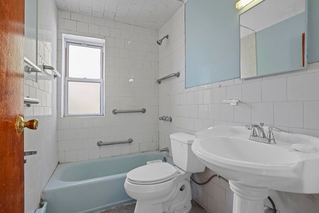 1728 W 2nd Street, New York City, NY 11223