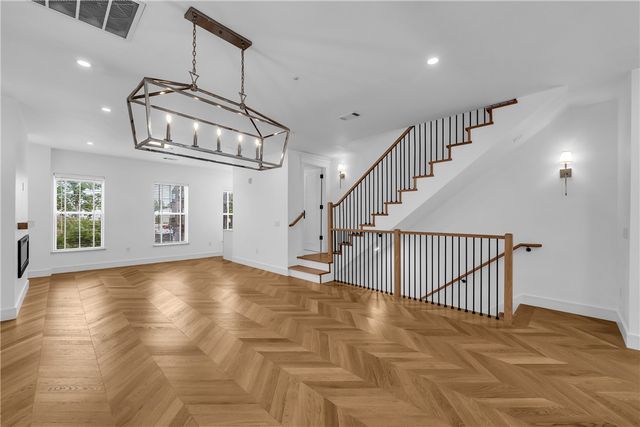 500 SW B Street 3, Bentonville, AR 72712