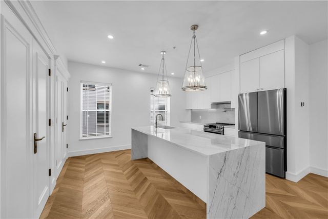 500 SW B Street 3, Bentonville, AR 72712