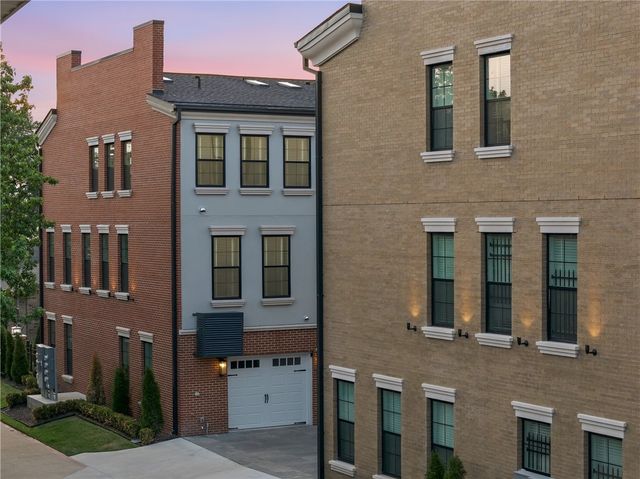 500 SW B Street 3, Bentonville, AR 72712
