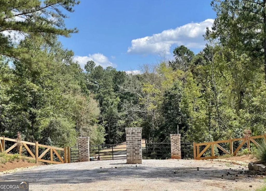 690 Harmony Gates Drive, Commerce, GA 30530