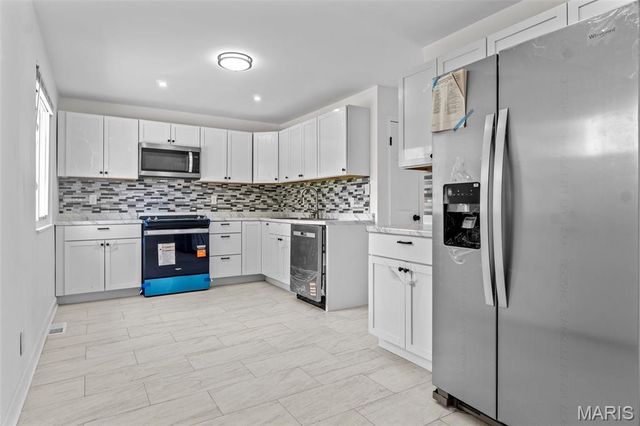 940 Maple Place, St Louis, MO 63112