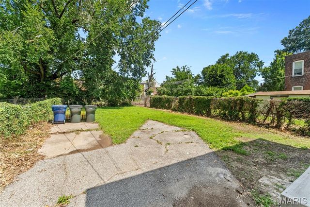 940 Maple Place, St Louis, MO 63112