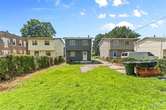 940 Maple Place, St Louis, MO 63112