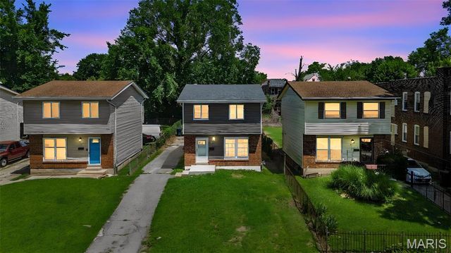 940 Maple Place, St Louis, MO 63112