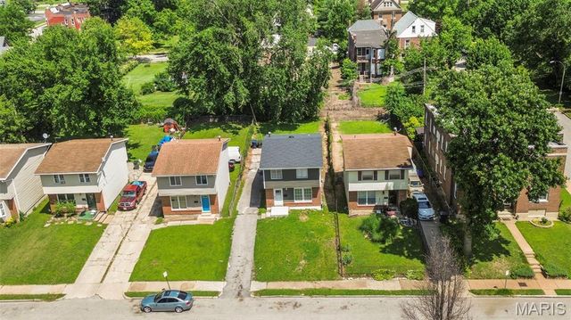 940 Maple Place, St Louis, MO 63112