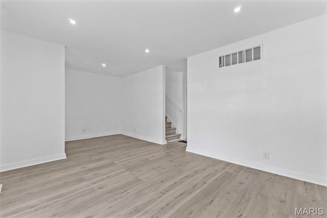 940 Maple Place, St Louis, MO 63112