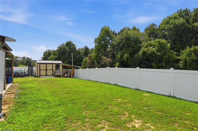 290 Tally Meadow Court, Lexington, NC 27295