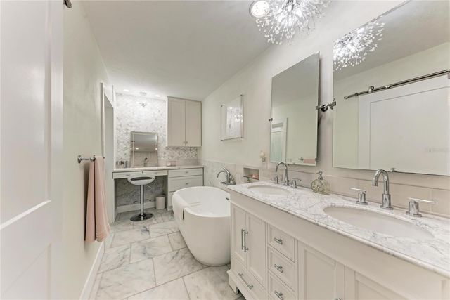 502 BAYVIEW DRIVE, Holmes Beach, FL 34217