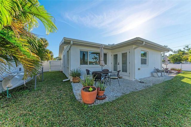502 BAYVIEW DRIVE, Holmes Beach, FL 34217
