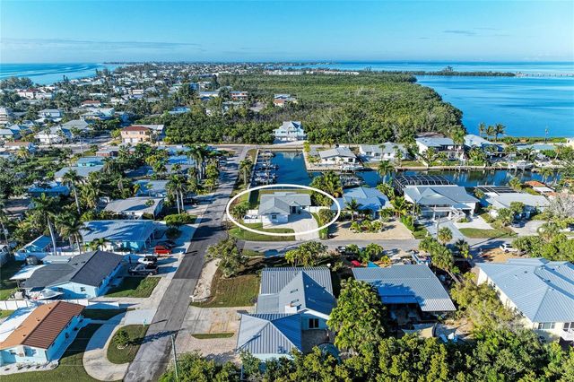 502 BAYVIEW DRIVE, Holmes Beach, FL 34217