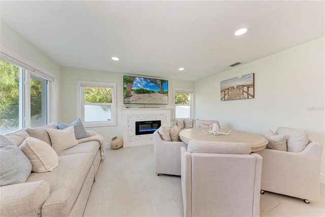 502 BAYVIEW DRIVE, Holmes Beach, FL 34217