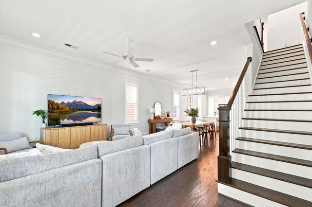 5 Duval Street, Galveston, TX 77554