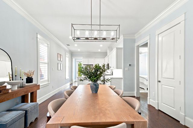 5 Duval Street, Galveston, TX 77554