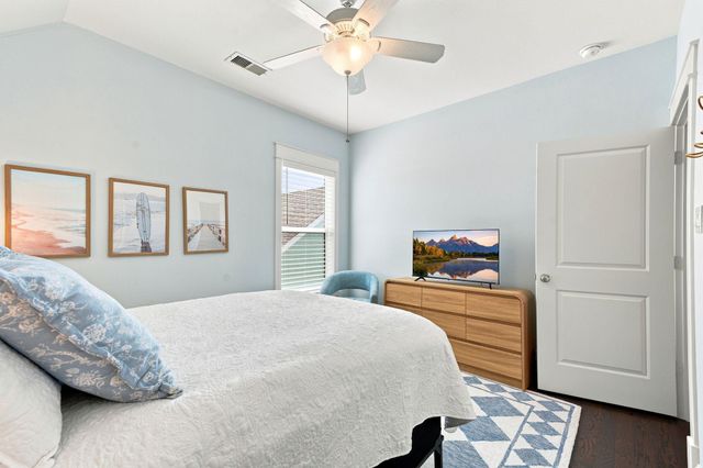 5 Duval Street, Galveston, TX 77554
