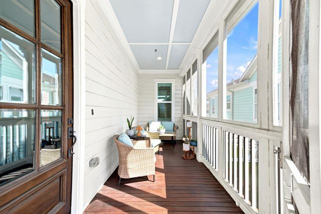 5 Duval Street, Galveston, TX 77554