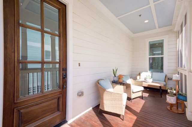 5 Duval Street, Galveston, TX 77554