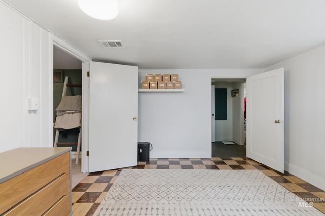 404 S Juniper St, Nampa, ID 83686