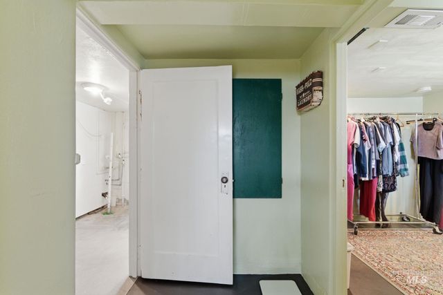 404 S Juniper St, Nampa, ID 83686