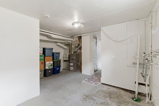 404 S Juniper St, Nampa, ID 83686